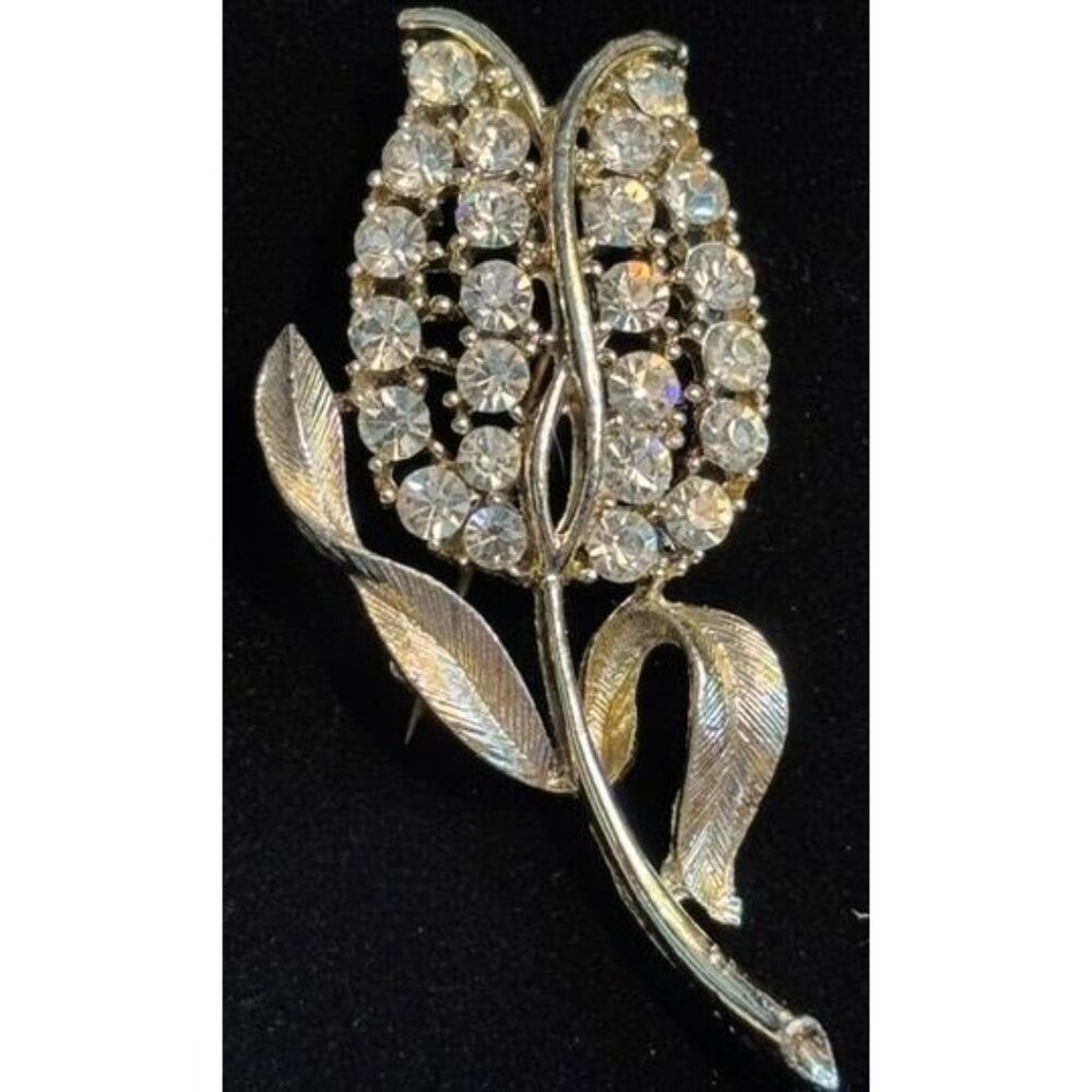 Vintage Floral Rhinestone Brooch Gold Tone Sparkling Crystal Accents Elegant Des